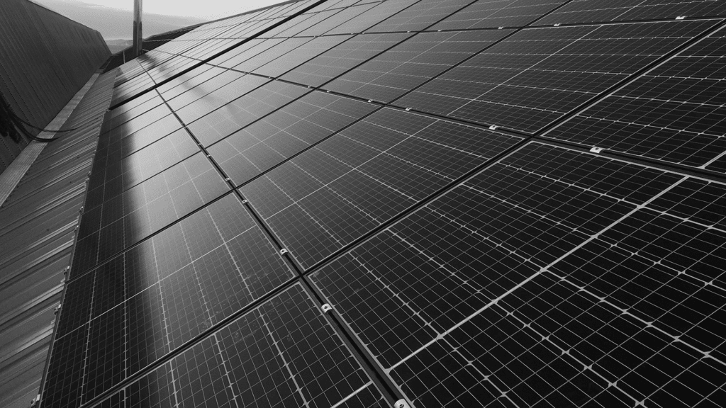 fixation panneau photovoltaïque sur toiture bac acier